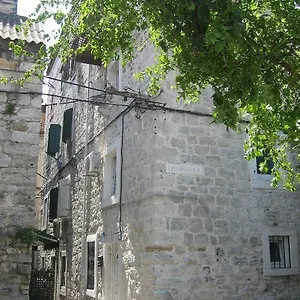 Split Central Guesthouse Pensión